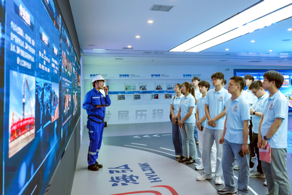 【行走的思政课】“能源报国・能源强国”天津博士团: 深蓝寻油砺初心,研学上活思政课