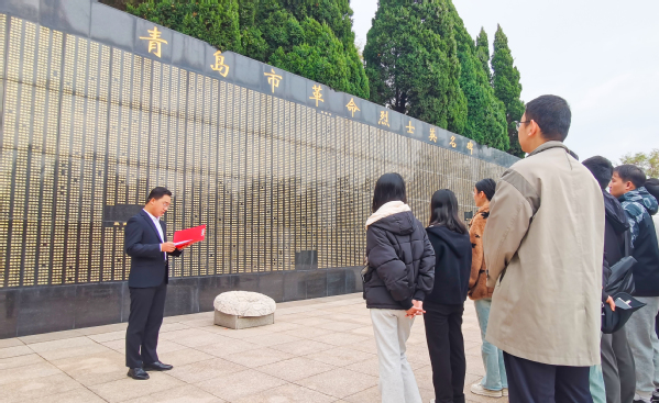 油气田化学研究生第一党支部、第五党支部联合开展主题党日活动 吴博轩摄